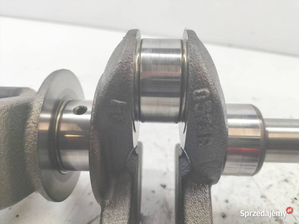 WAŁ KORBOWY 00 900 TCE Renault Clio III 20052014