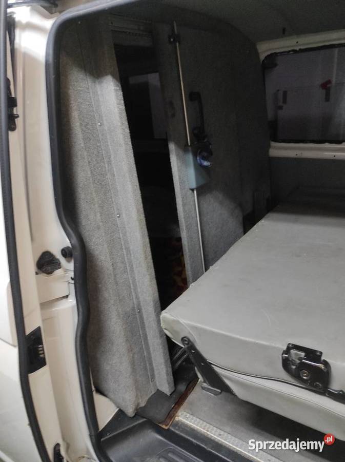 VW T5 przegroda do bankowóz AMZ łódzkie Rzgów
