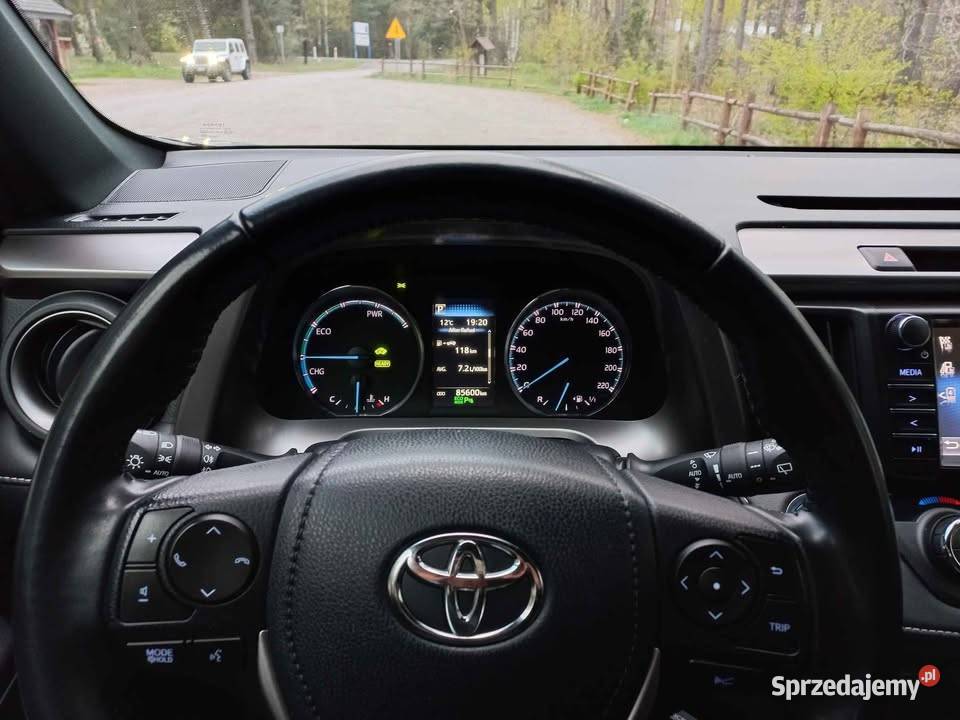 Toyota RAV4 IV Hybrid 25 Salon Polska 85 Serwis nieuszkodzony RAV4 Tomaszów Mazowiecki sprzedam