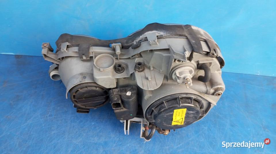 LAMPA PRAWY PRZÓD REFLEKTOR XENON EU MERCEDES Nowy Tomyśl