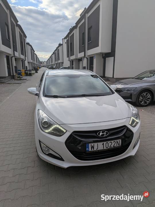 Hyundai i40 16 GDI Kombi Kamera Hak 2 komplety Marki