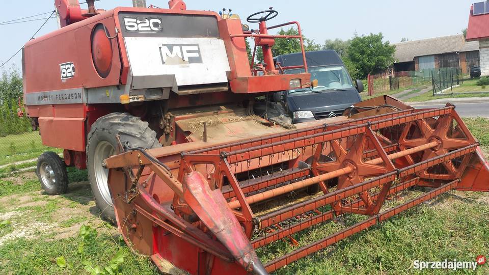 Kombajn Massey Ferguson 520 nieuszkodzony