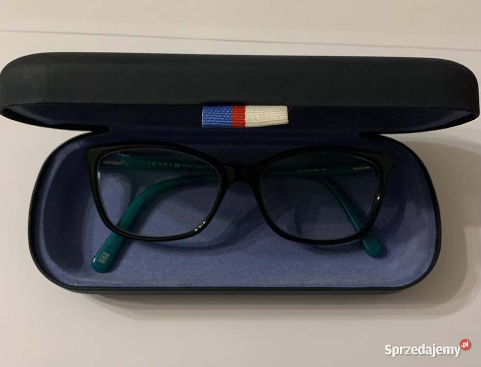 Sprzedam segment dębowy w kolorze dębu sprzedam