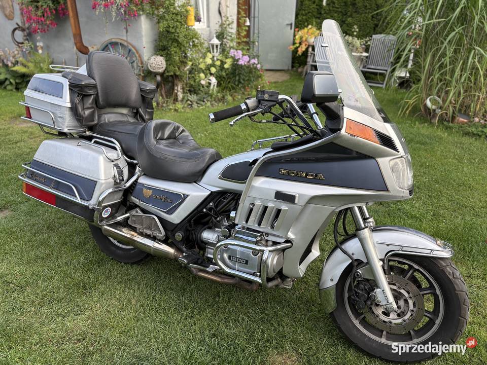 Honda Gold Wing 1200 dużo części Sławoborze