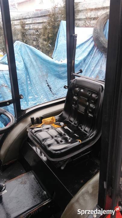 Ciągnik AGT 835 z kabiną przyczepa pług małopolskie sprzedam