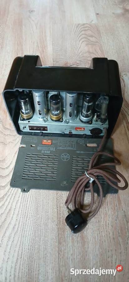 Radio lampowe firmy Tesla Kraków