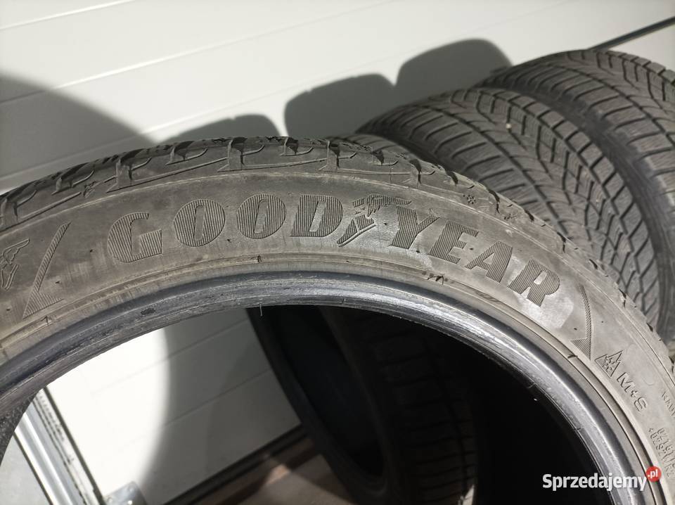 Opony zimowe Goodyear 22545r17 17cale Myślibórz