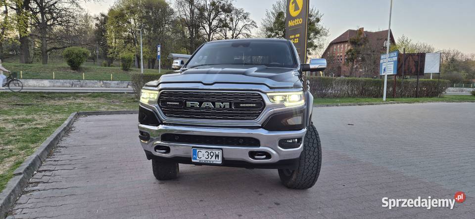 Sprzedam RAM LIMITED 1500 57 HEMI 1500 Szubin