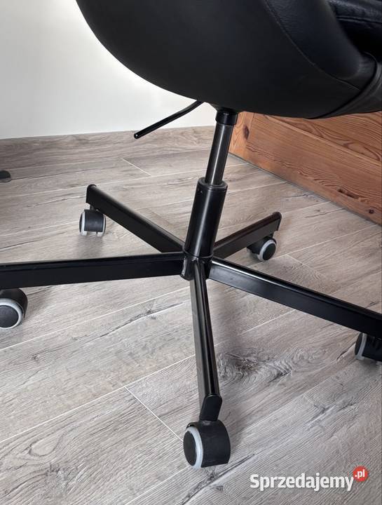 Fotel obrotowy na kółkach lubuskie Żagań