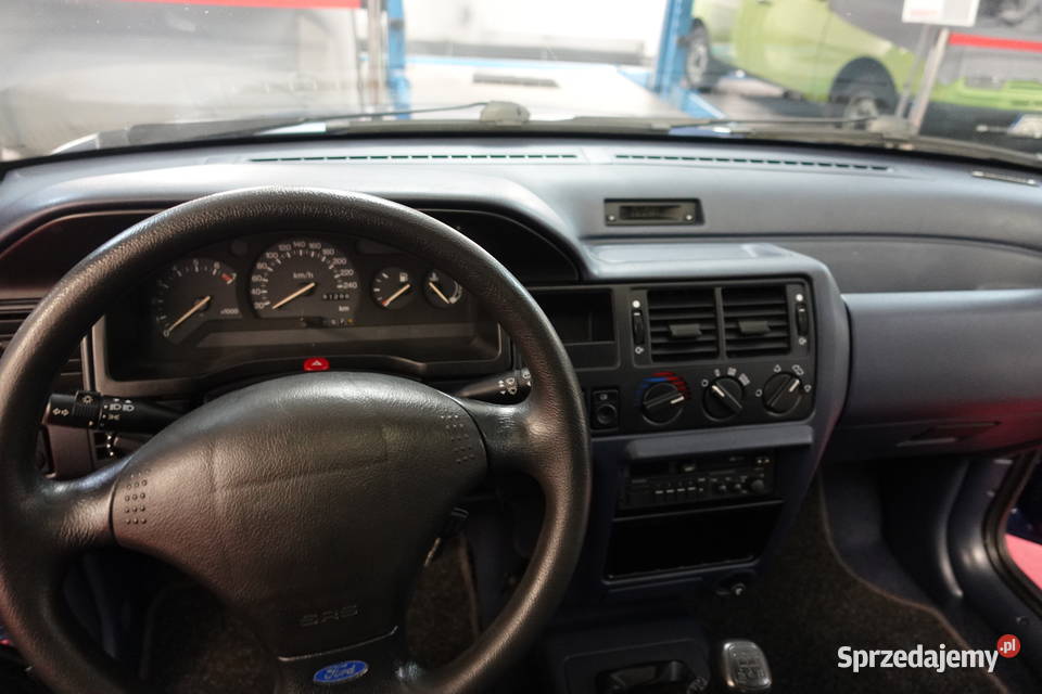 Ford Escort 16 16V CLX sedan 1 właściciel pierwszy właściciel Zgierz