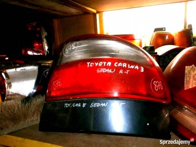 Toyota carina e sedan lampa tył prawa na błotnik dolnośląskie Wrocław