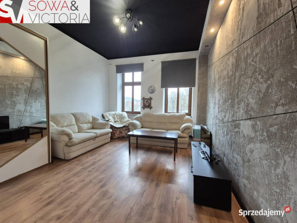 Funkcjonalne mieszkanie w kamienicy remoncie Wałbrzych