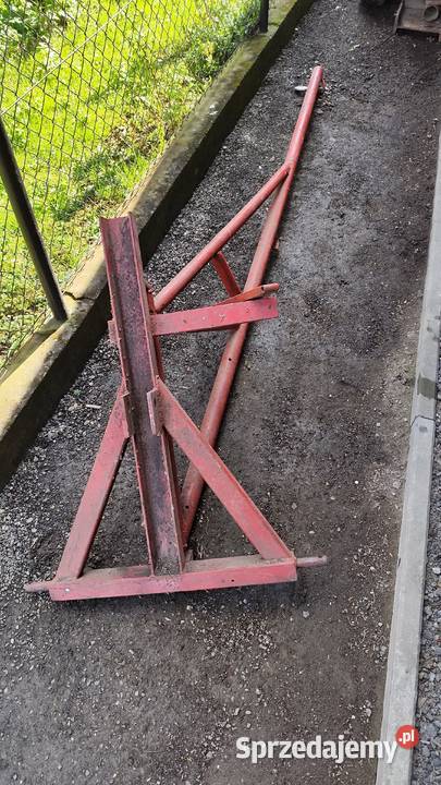 Ładowacz na tylni tuz do ciągnika