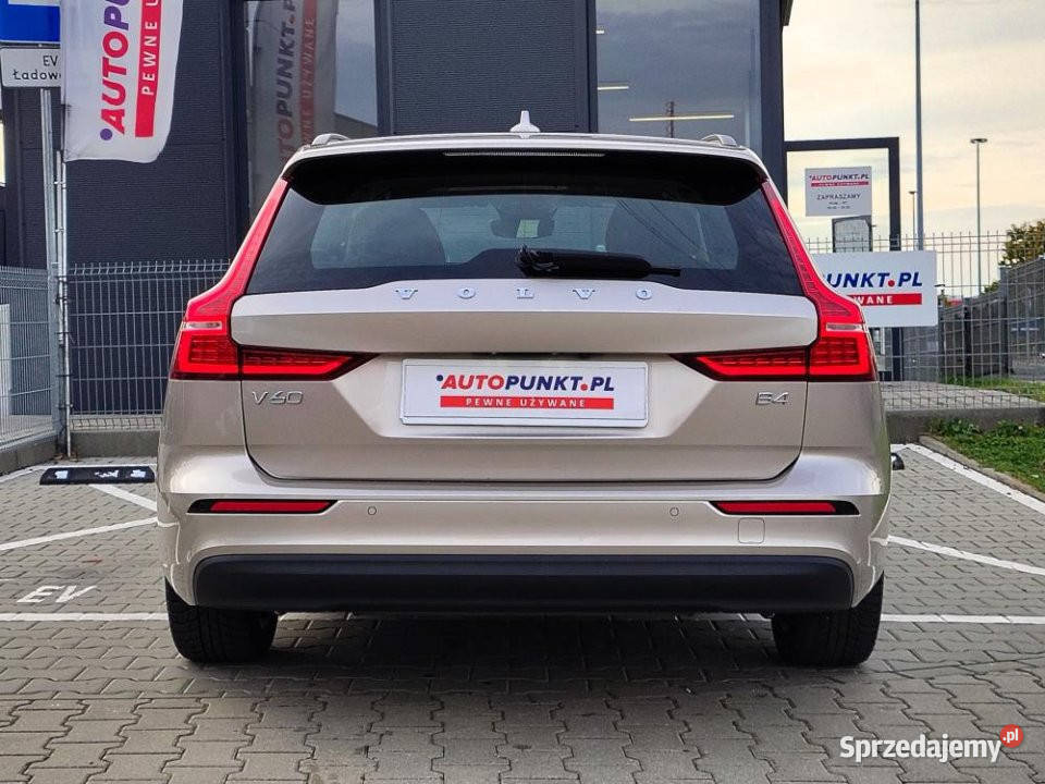 Volvo V60 2023r FV23 Automat Aktywny tempomat nieuszkodzony V60 Poznań