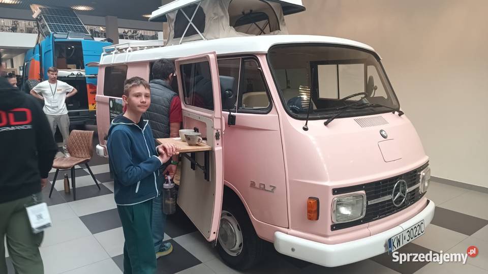 Hanomag Henschel Campingbus uszkodzony Bielowicko