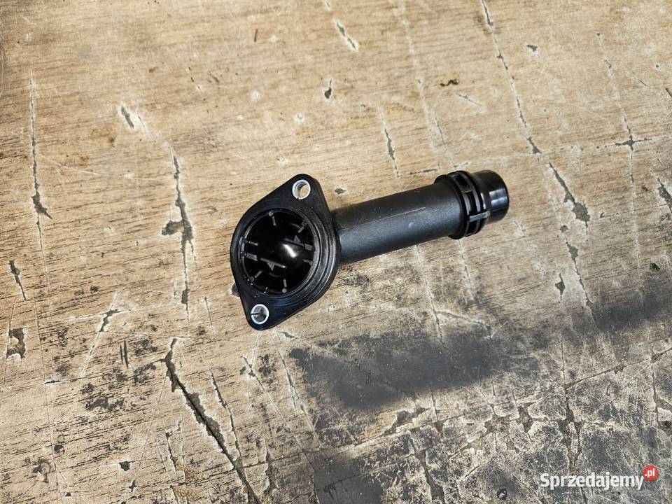 VW KRÓCIEC WODY TERMOSTATU 038121121B Międzychód