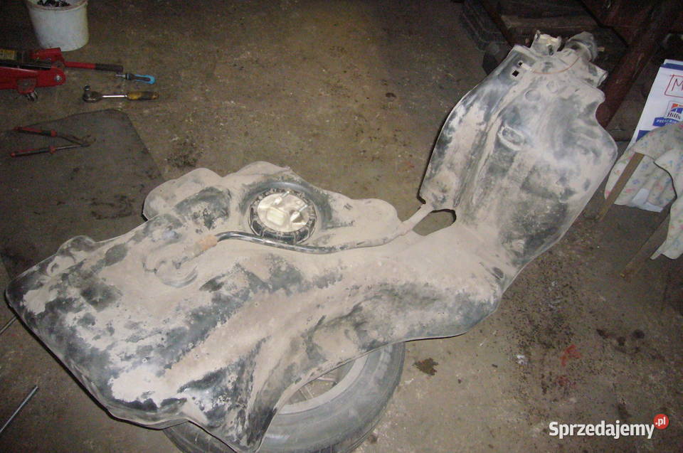 Volkswagen Passat 18 ADR Kombi Na części Sarnaki