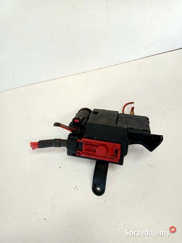 ROZDZIELACZ PRĄDU AUDI A4 B9 8W0941824AP osobowe Rakoniewice