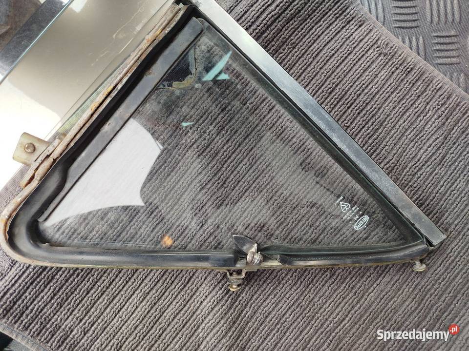 Szyba fiat 126 trójkat prawe drzwi 79 r Opole