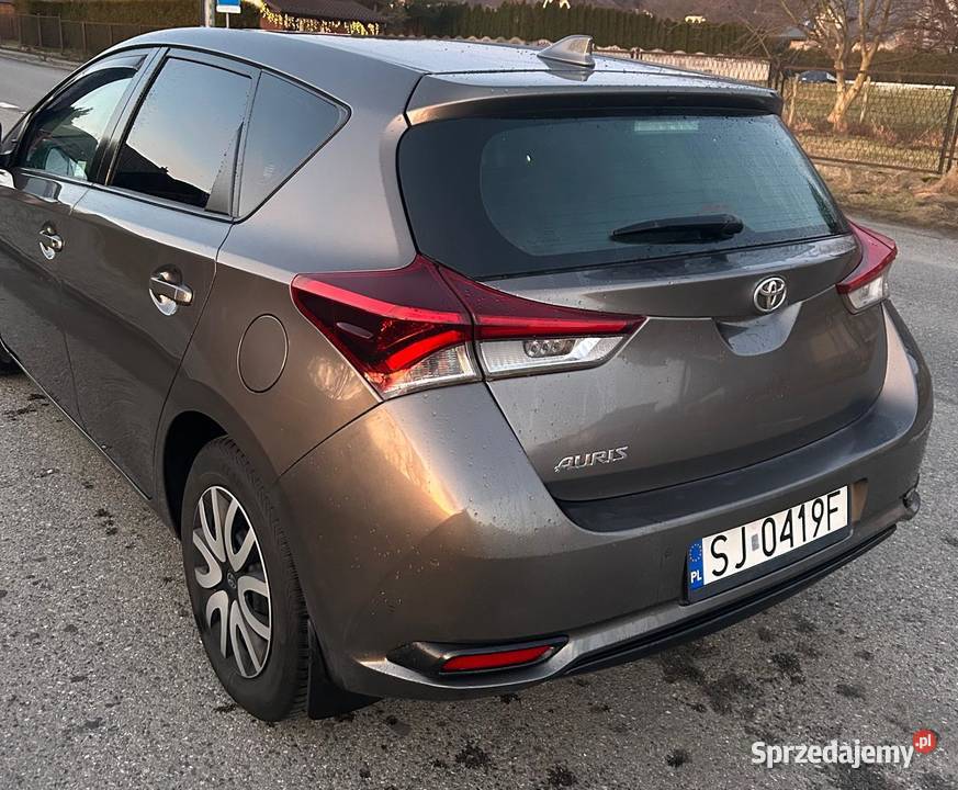 Toyota auris Chrzanów