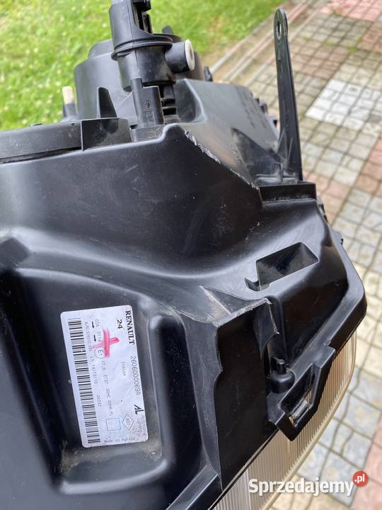 Lampa przednia Dacia duster prawa Leszczawa Górna