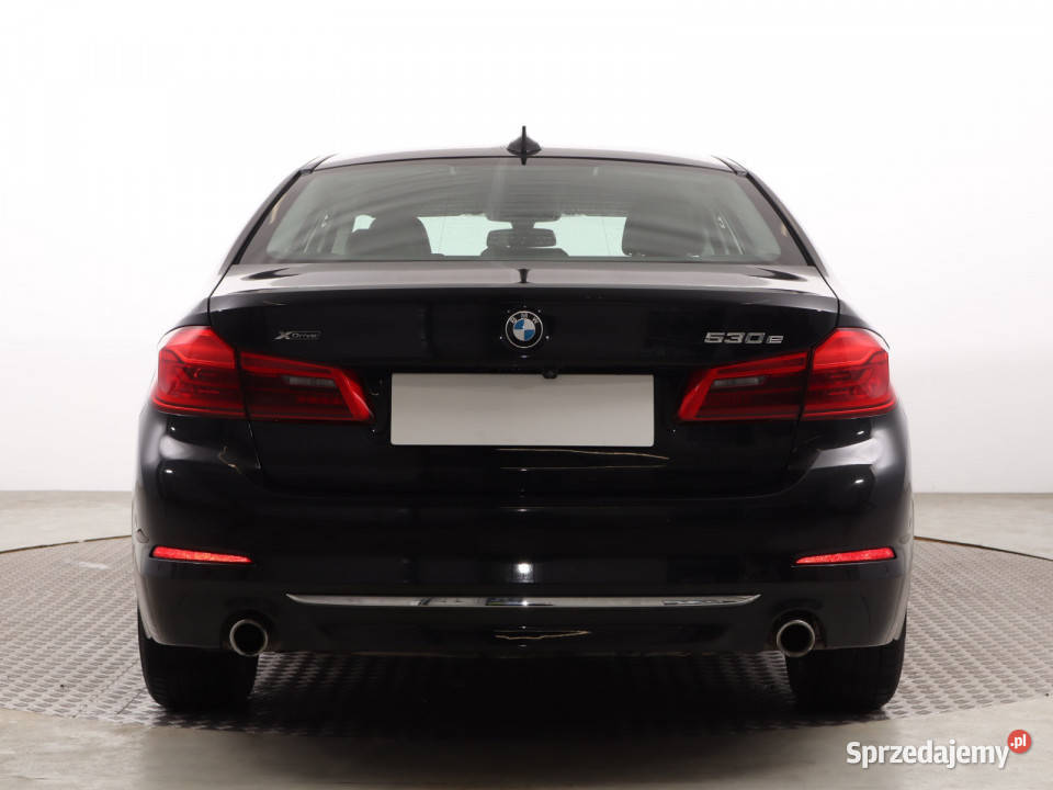 BMW 5 530e iPerformance poduszka powietrzna