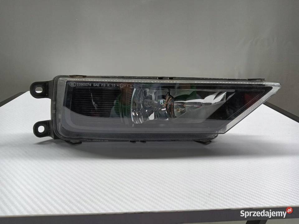 HALOGEN PRAWY PRZÓD PRZEDNI VW TIGUAN 2 Lampy przeciwmgielne