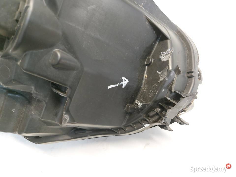 Range Rover VELAR L560 20d 2021r lampa prawa