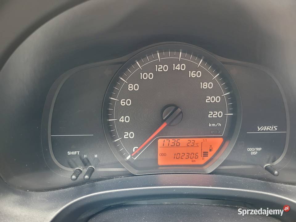 Sprzedam toyotę yaris welurowa tapicerka Yaris Warszawa