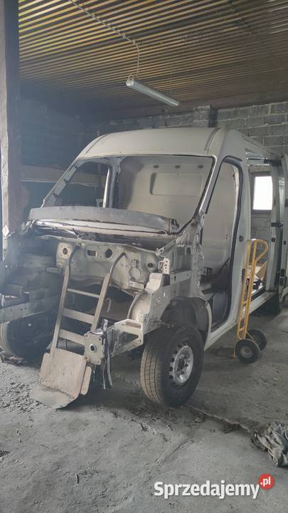 Renault Master 2015r L2H2 Goła karoseria Rok produkcji 2015