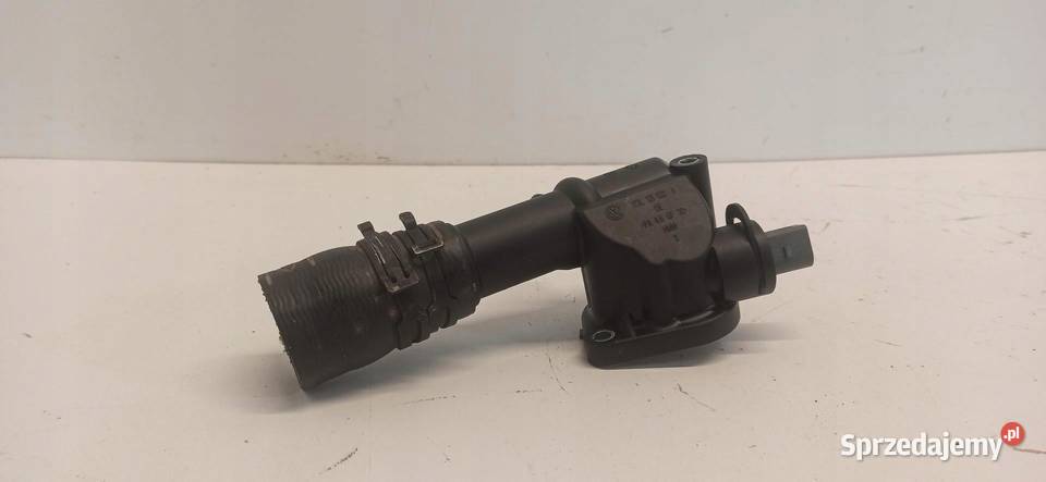 AUDI A5 A4 B8 KRÓCIEC TERMOSTAT WODY 03L121132A dolnośląskie