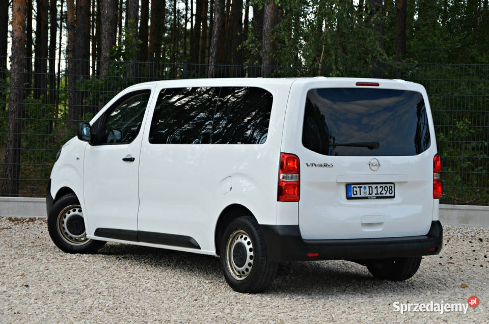 Opel Vivaro 120 8 Osób Serwis Super Stan gniazdo SD Ostrów Mazowiecka