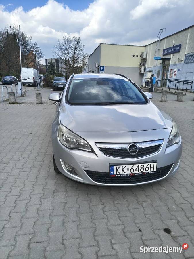 Opel Astra J kombi Sports Tourer 2012 Kraków