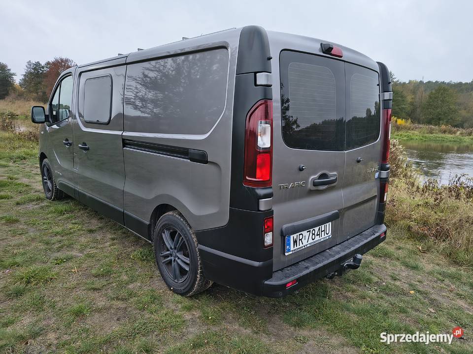 KAMPER Renault Trafic 3 KAMPERVAN Rok produkcji 2015 Radom sprzedam