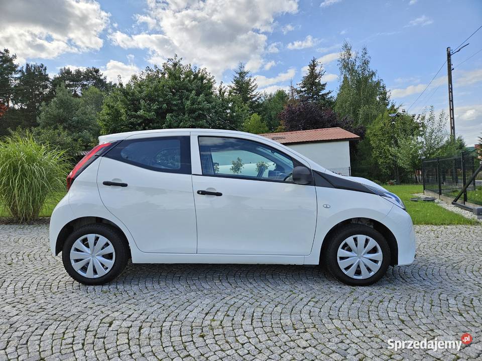 TOYOTA AYGO SalonPL 1WŁ 2020 10 LPG 72 160919 manualna Sieradz