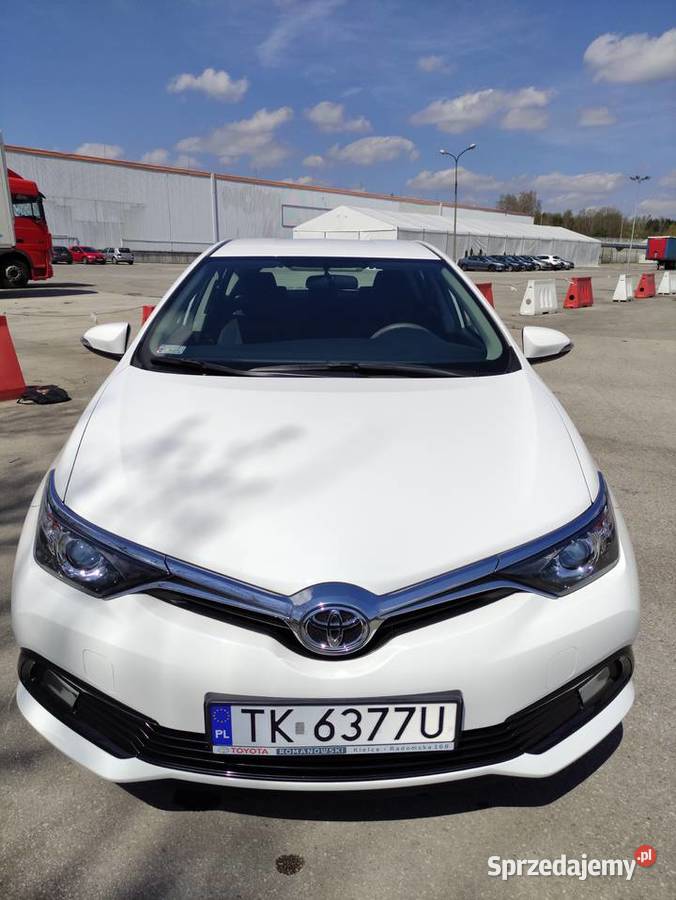 Syndyk sprzeda samochód osobowy Toyota Auris 75 Motoryzacja Kielce