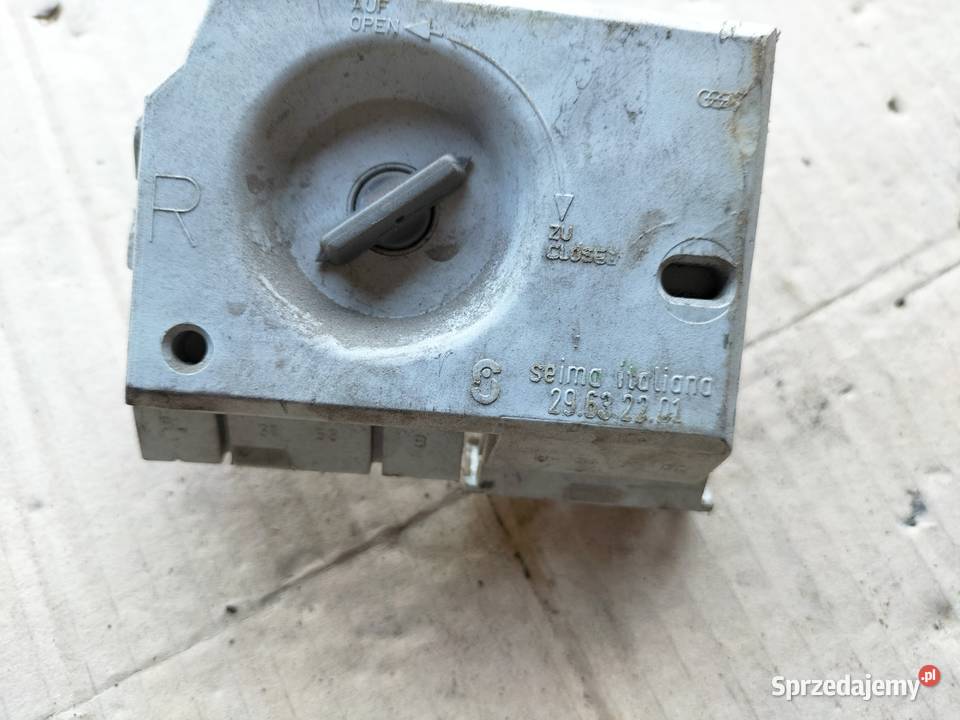 AUDI 80 B3 80B3 WKŁAD LAMPY TYŁ TYLNEJ PRAWEJ Z osobowe Kamień-Kolonia