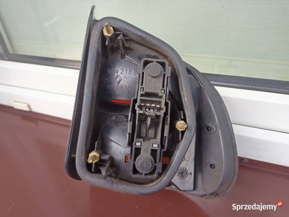 Renault Safrane lampa tył tylna lewa w błotnik Lampy tylne łódzkie Sieradz