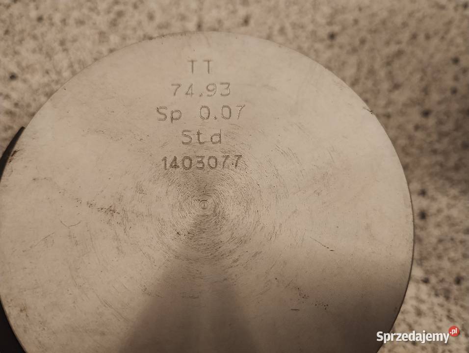 Tłok tłoki 7493 pierścienie Fiat Polonez Lada Dębno