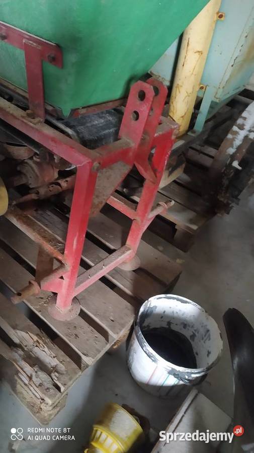 Rozsiewacz motyl do wapna piachu soli nawozów Bełżyce