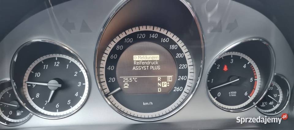 Mercedes Benz E300 W212 Konin