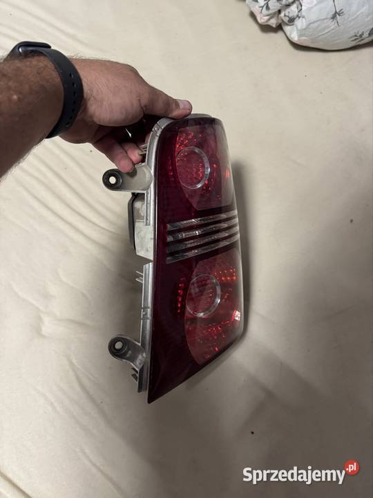 Vw Touran lampa tył prawa strona pasażera wersja Zabrze sprzedam