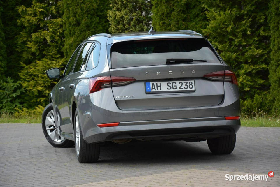 koda Octavia Fv23 Radar ACC Virtual Navi Ledy łopatki zmiany biegów