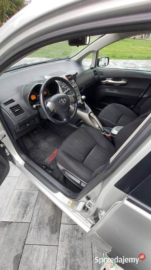 Toyota Auris 16 VVTi pięknie utrzymana serwis Niedomice