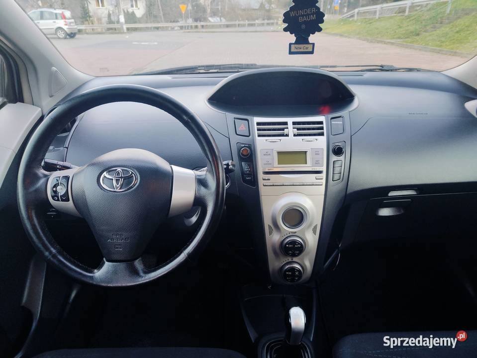 Sprzedam Toyota Yaris II 13 VVTi benzyna 5 drzwi radio małopolskie