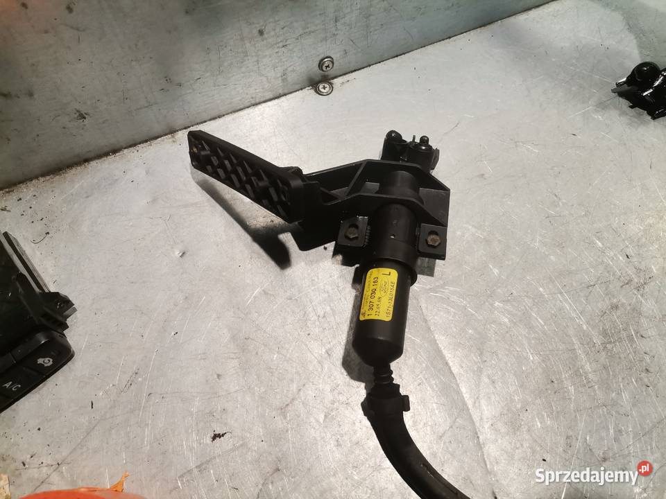 DYSZA DYSZE SPRYSKIWACZY FORD MONDEO MK3 HB Spryskiwacze reflektorów małopolskie Nowy Sącz sprzedam