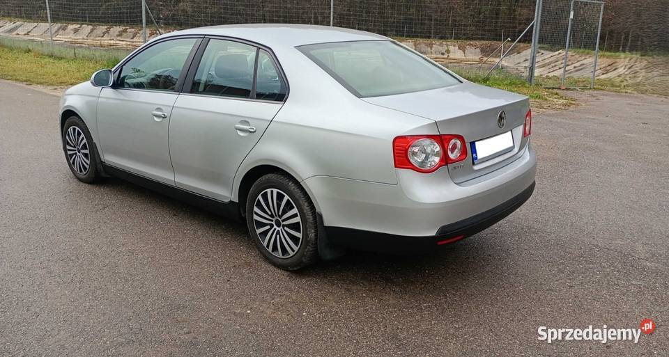 Volkswagen Jetta 16 benzyna FSI 2005 golf passat 1598cm3 Samochody osobowe Brzesko