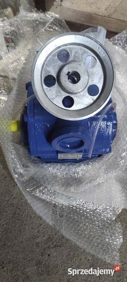 Pompy próżniowe 1000 i 1500 l do dojarek Alfa Polków-Sagały sprzedam