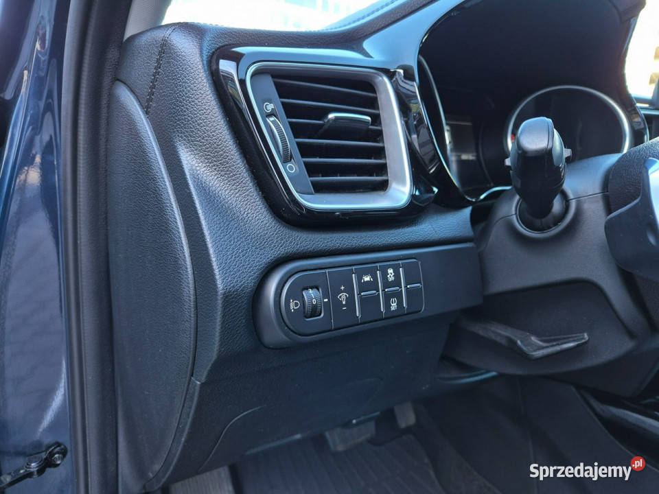 Kia XCeed 15 TGDI 160 7DCT WersjaL niebieski XCeed Łódź sprzedam
