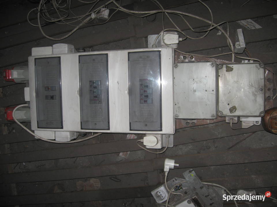 rozdzielnia prądurozdzielnia elektryczna